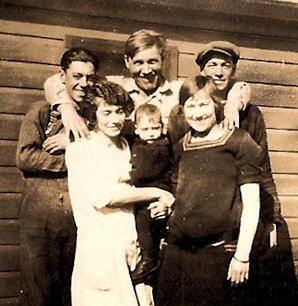 Knapp Family wisconsin c1924.